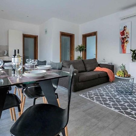 Stunning Penthouse Roof Terrace & Communal Swimming Pool San Pawl il-Baħar Zewnętrze zdjęcie