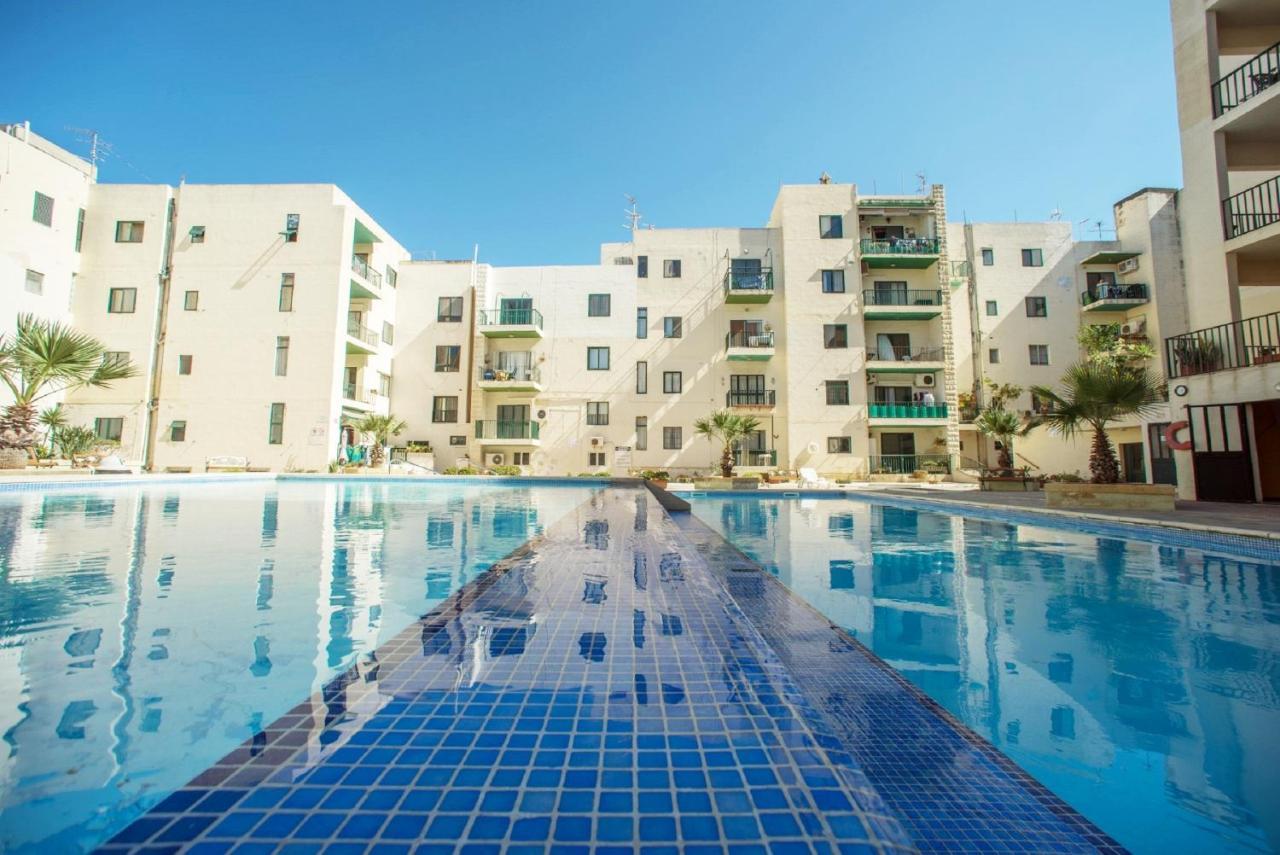 Stunning Penthouse Roof Terrace & Communal Swimming Pool San Pawl il-Baħar Zewnętrze zdjęcie