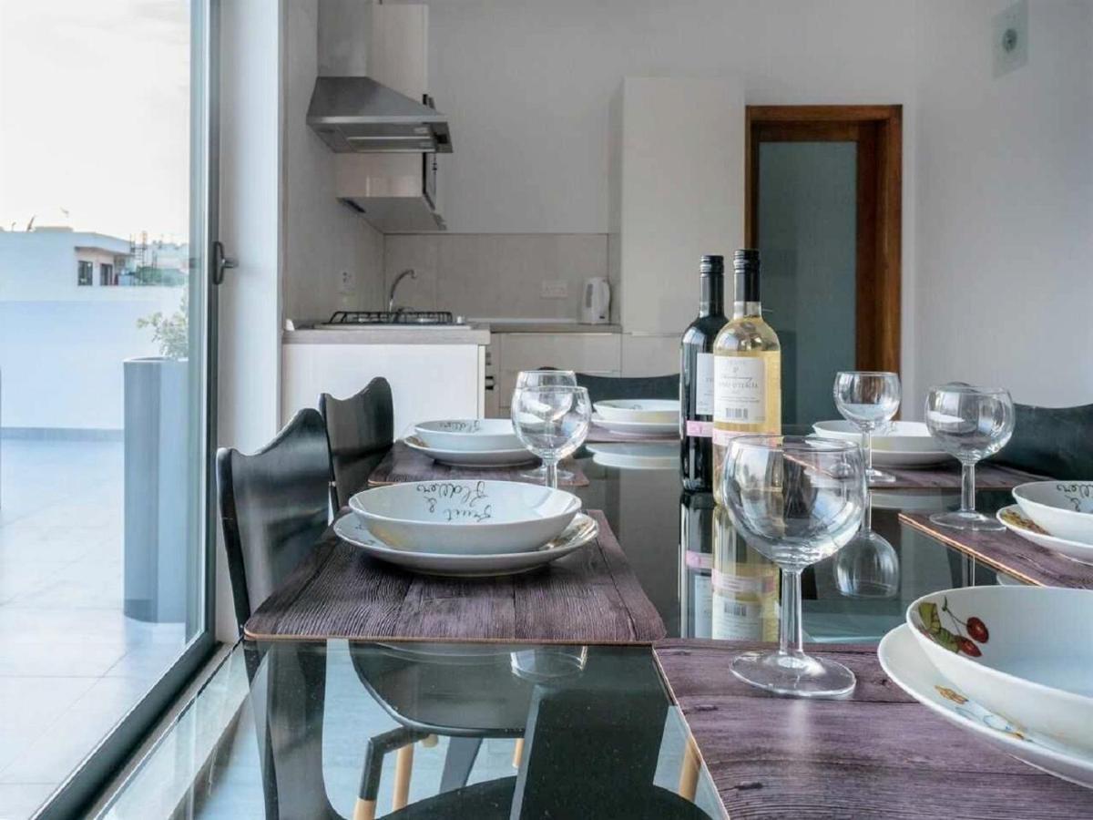 Stunning Penthouse Roof Terrace & Communal Swimming Pool San Pawl il-Baħar Zewnętrze zdjęcie