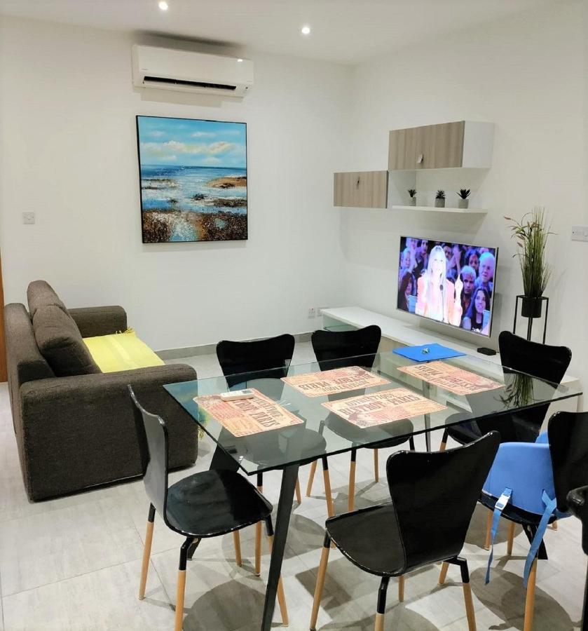 Stunning Penthouse Roof Terrace & Communal Swimming Pool San Pawl il-Baħar Zewnętrze zdjęcie
